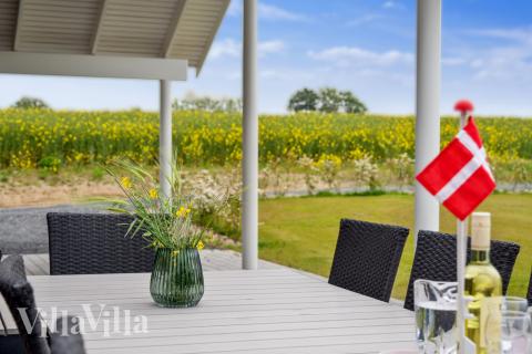 Stor terrasse i luksushus nr. 428 i Fyn og øyer.