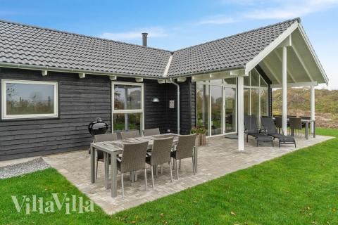 Luksushus nr. 725 har en deilig terrasse med gode hagemøbler til 10 personer.