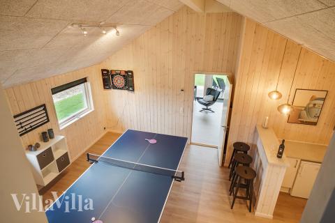 Luksushus nr. 725 til 10 personer tilbyr et stort aktivitetsrom med bl.a. biljard og dart