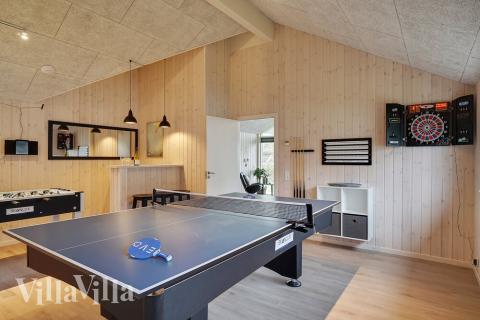 Luksushus nr. 724 til 10 personer tilbyr et stort aktivitetsrom med bl.a. biljard og dart