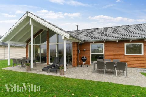 Luksushus nr. 724 har en deilig terrasse med gode hagemøbler til 10 personer.