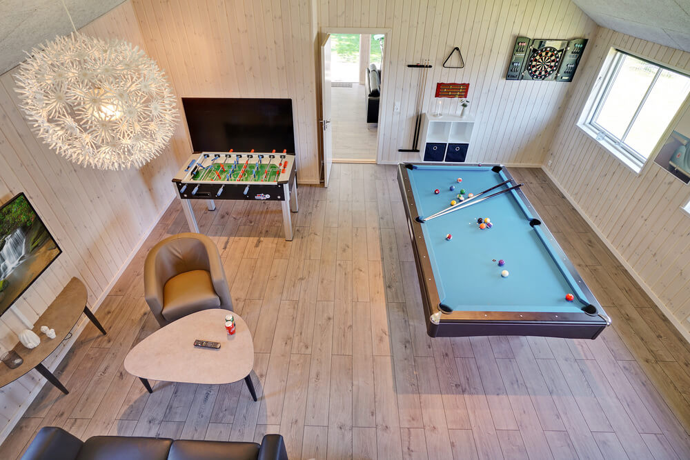 I tillegg til alle aktivitetsmulighetene i husets bassengavdeling, kan du også spille biljard, bordtennis og dart i luksushus nr. 720