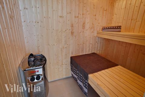 Nyt varmen i badstuen i luksushus nr. 720 til 18 personer