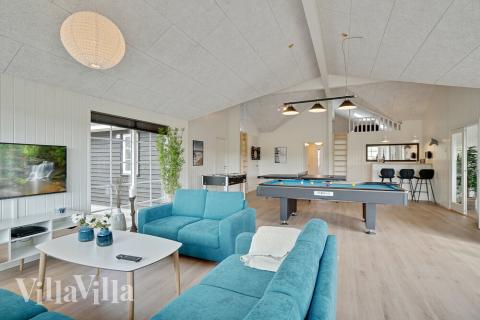 Oppholdsrom med plass til 26 i luksushus nr. 442.