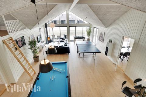 Aktivitetsrom i luksushus nr. 448 med 9 soverom og plass til 24 personer.