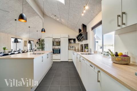 Kjøkkenet i luksushus nr. 446 er godt innrettet.