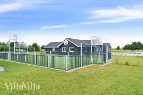 Stort utvalg av utendørsaktiviteter ved luksushus nr. 446 i Østjylland.