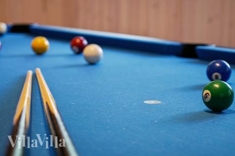 Aktivitetsrom i luksushus nr. 434 med 8 soverom og plass til 20 personer.