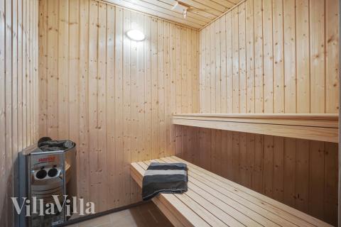 Nyt varmen i badstuen i luksushus nr. 434 til 20 personer