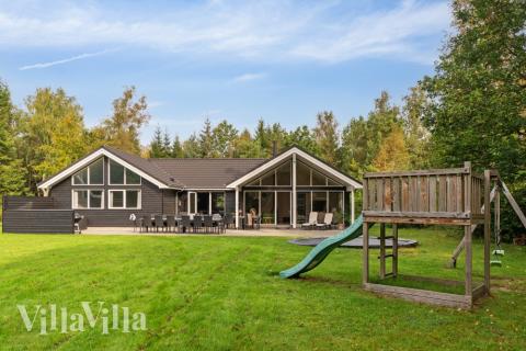 Luksushus nr. 434 har en deilig terrasse med gode hagemøbler til 20 personer.