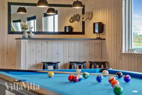 Aktivitetsrom i luksushus nr. 437 med 7 soverom og plass til 18 personer.