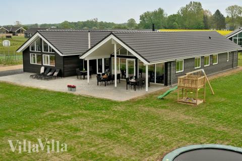 Flott feriehus nr. 437, med god plass til opptil 18 personer