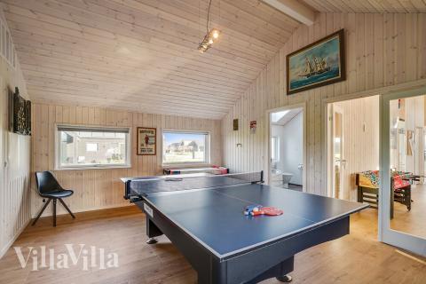 I tillegg til alle aktivitetsmulighetene i husets bassengavdeling, kan du også spille biljard, bordtennis og dart i luksushus nr. 443