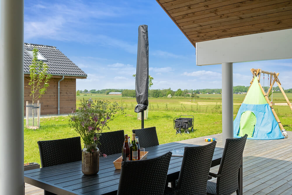 Luksushus nr. 443 har en deilig terrasse med gode hagemøbler til 10 personer.