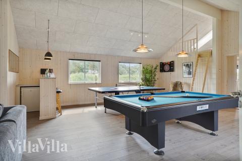 Aktivitetsrom i luksushus nr. 453 med 8 soverom og plass til 20 personer.