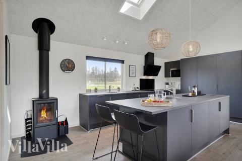 Kjøkkenet i luksushus nr. 453 er godt innrettet.