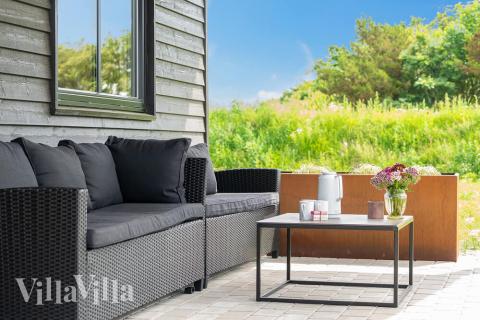 Luksushus nr. 453 har en deilig terrasse med gode hagemøbler til 20 personer.