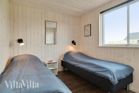 Et av de 12 soverommene i luksushus nr. 454 i Vestjylland.