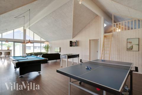 Luksushus nr. 454 til 30 personer tilbyr et stort aktivitetsrom med bl.a. biljard og dart