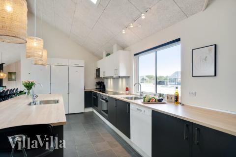 Kjøkkenet i luksushus nr. 454 er godt innrettet.