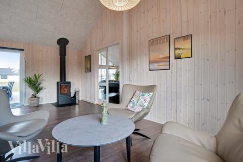 Oppholdsrom med plass til 30 i luksushus nr. 454.