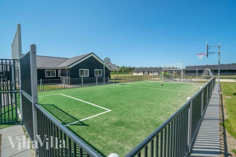 I tillegg til alle aktivitetsmulighetene i husets bassengavdeling, tilbyr også luksushus nr. 454 mengder av utendørsaktiviteter