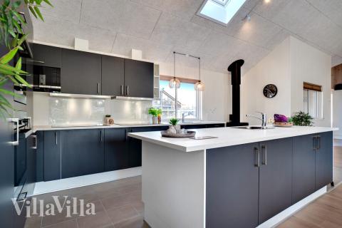 Kjøkkenet i luksushus nr. 455 er godt innrettet.