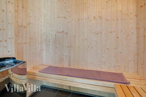 Nyt varmen i badstuen i luksushus nr. 455 til 20 personer