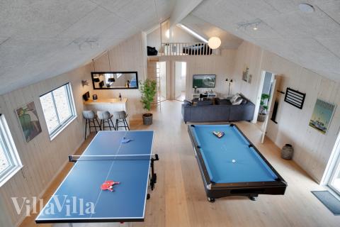 Luksushus nr. 457 til 20 personer tilbyr et stort aktivitetsrom med bl.a. biljard og dart