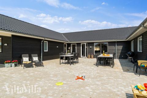 Stor terrasse i luksushus nr. 457 i Vestjylland.