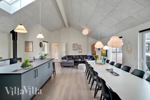 Oppholdsrom med plass til 20 i luksushus nr. 463.