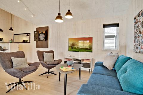 Luksushus nr. 473 til 18 personer tilbyr et stort aktivitetsrom med bl.a. biljard og dart