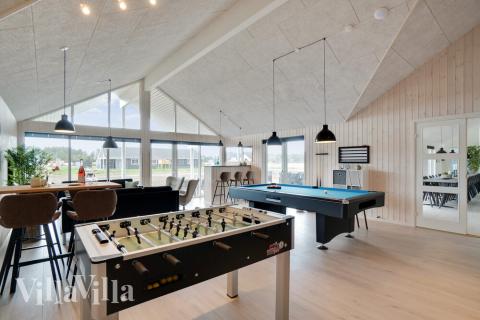 Luksushus nr. 467 til 30 personer tilbyr et stort aktivitetsrom med bl.a. biljard og dart