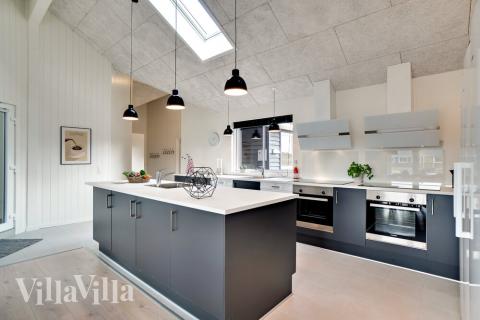 Kjøkkenet i luksushus nr. 467 er godt innrettet.