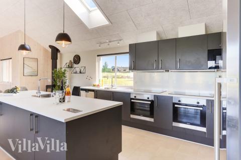 Kjøkkenet i luksushus nr. 447 er fullt utstyrt så dere lett kan lage mat til 24 personer.