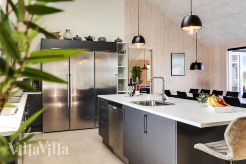 Kjøkkenet i luksushus nr. 447 er godt innrettet.