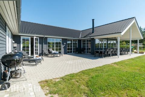 Stor terrasse i luksushus nr. 465 i Vestjylland.