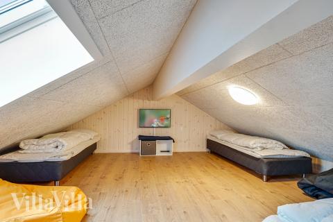 Noen av de 18 soveplassene i luksushus nr. 472 finnes på hems