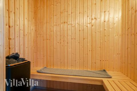 Nyt varmen i badstuen i luksushus nr. 474 til 20 personer