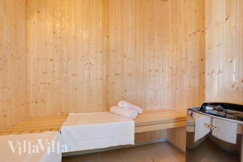 Nyt varmen i badstuen i luksushus nr. 476 til 20 personer