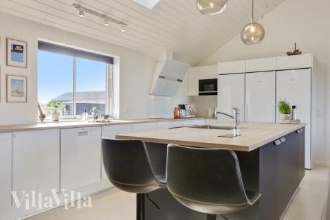 Kjøkkenet i luksushus nr. 476 er godt innrettet.