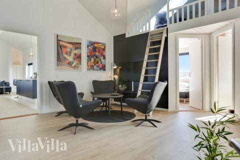 Luksushus nr. 476 til 20 personer tilbyr et stort aktivitetsrom med bl.a. biljard og dart