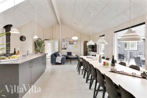 Oppholdsrom med plass til 20 i luksushus nr. 445.