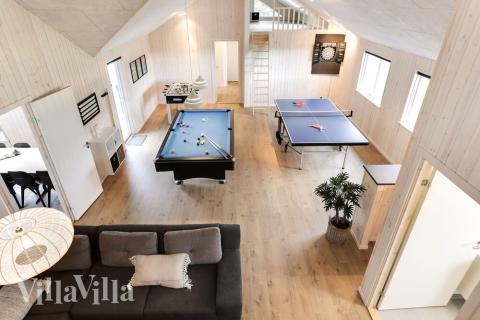 Aktivitetsrom i luksushus nr. 445 med 8 soverom og plass til 20 personer.