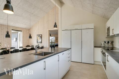 Kjøkkenet i luksushus nr. 451 i Østjylland er godt innrettet.