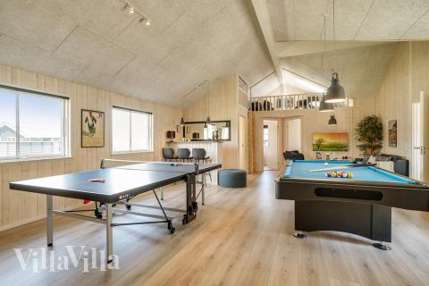 Aktivitetsrom i luksushus nr. 451 med 8 soverom og plass til 20 personer.