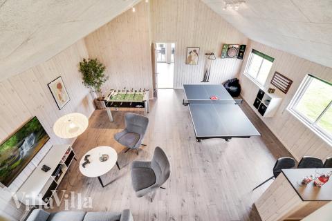 I tillegg til alle aktivitetsmulighetene i husets bassengavdeling, kan du også spille biljard, bordtennis og dart i luksushus nr. 464