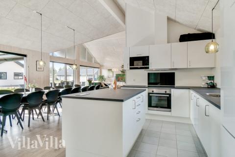 Kjøkkenet i luksushus nr. 464 er godt innrettet.