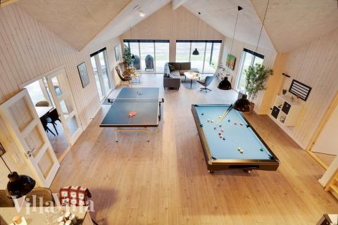 Konkurrer i feriehusets aktivitetsrom når dere besøker luksushus nr. 462 i Vestjylland.