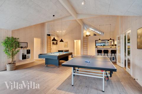 Luksushus nr. 462 til 26 personer tilbyr et stort aktivitetsrom med bl.a. biljard og dart